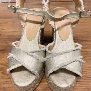 Castañer Gold wedges